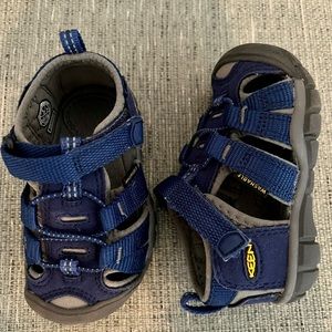 Toddler Keen Sandals Size 5